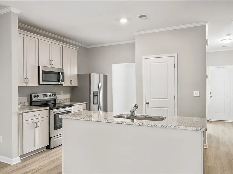 2826 Laurel Ridge Cir — Photo 10