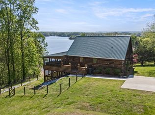 201 Bell Memorial Dr, Estill Springs, TN 37330