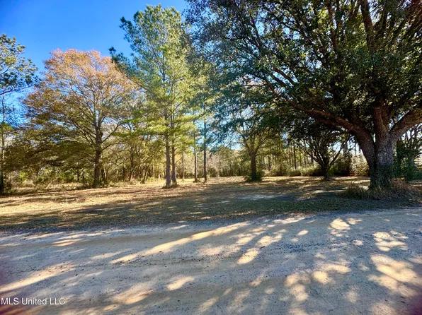 Rayford Shumock Rd, Moss Pt, MS 39562