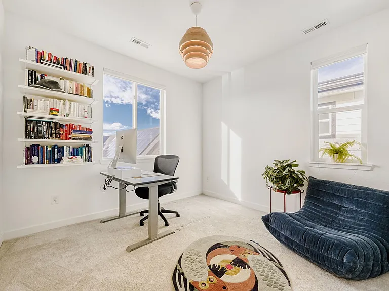 Floor 3 Bedroom 2 - Office