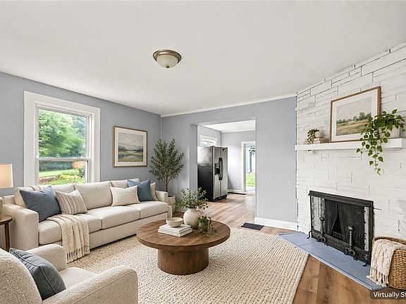 4th image of 211 Odlin Ave