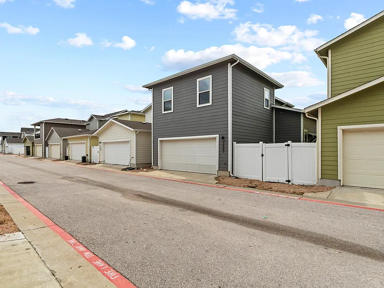 7907 Mellencamp Dr #202 — Photo 32