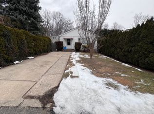 47 Norwich St #A, Huntington Station, NY 11746