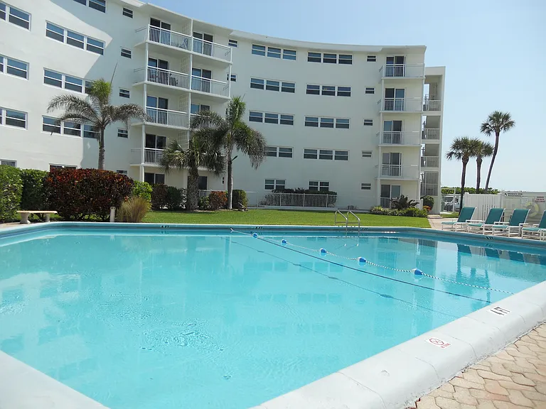 4000 Ocean Beach Blvd #1F — Photo 2