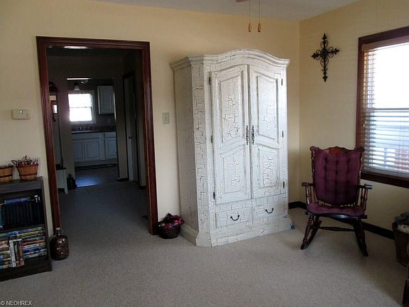 2nd image of 300 Spruce St