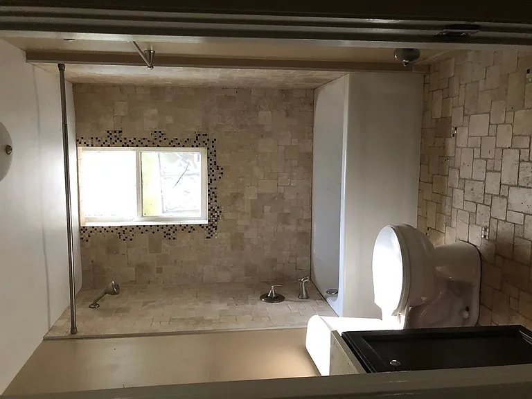 1430 W Berwyn Ave #G — Photo 8