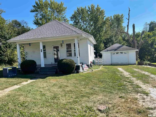 207 W Hickory St, Industry, IL 61440