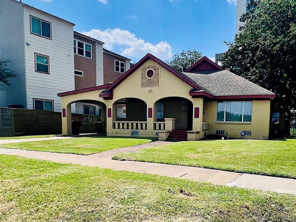 1st image of 132 Carson Ct