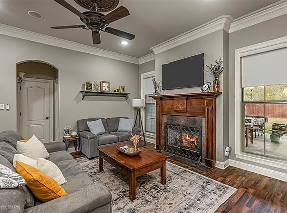4th image of 9878 Loveland Ct