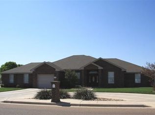 1917 Raintree, Clovis, NM 88101