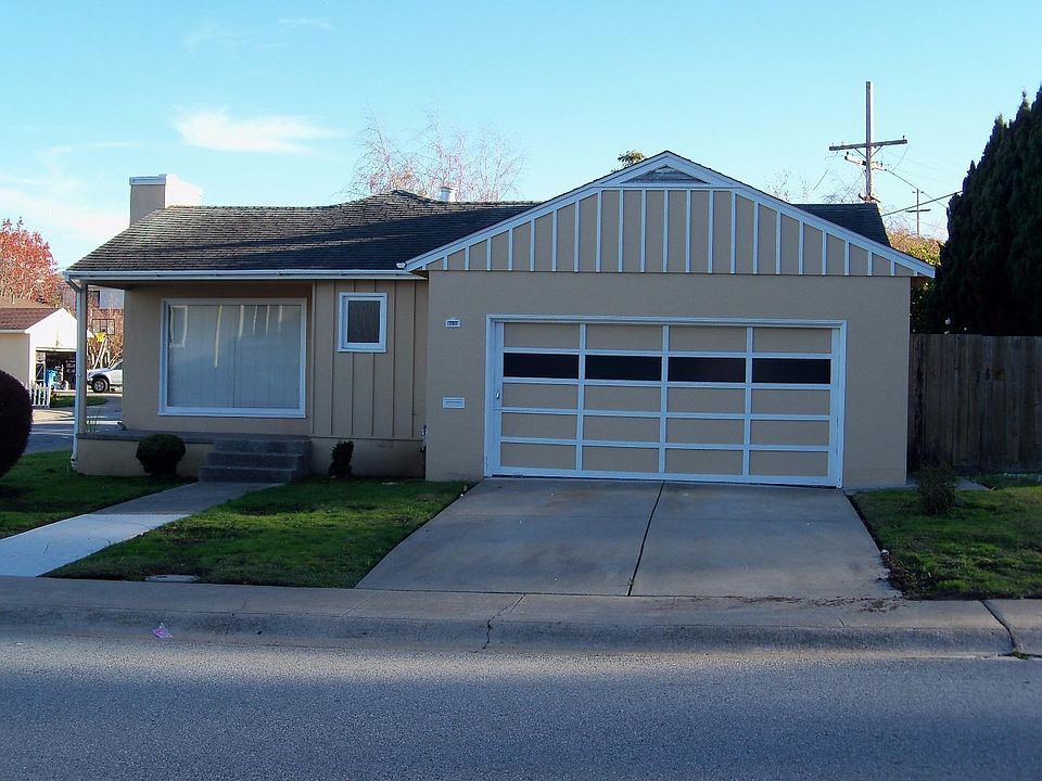1st image of 580 Hawthorne Ave