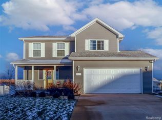 3143 Blue Grass Ln, Swartz Creek, MI 48473