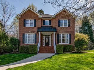 8027 Rittenhouse Cir, Charlotte, NC 28270