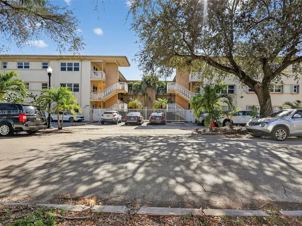 1958 Monroe St APT 206, Hollywood, FL 33020