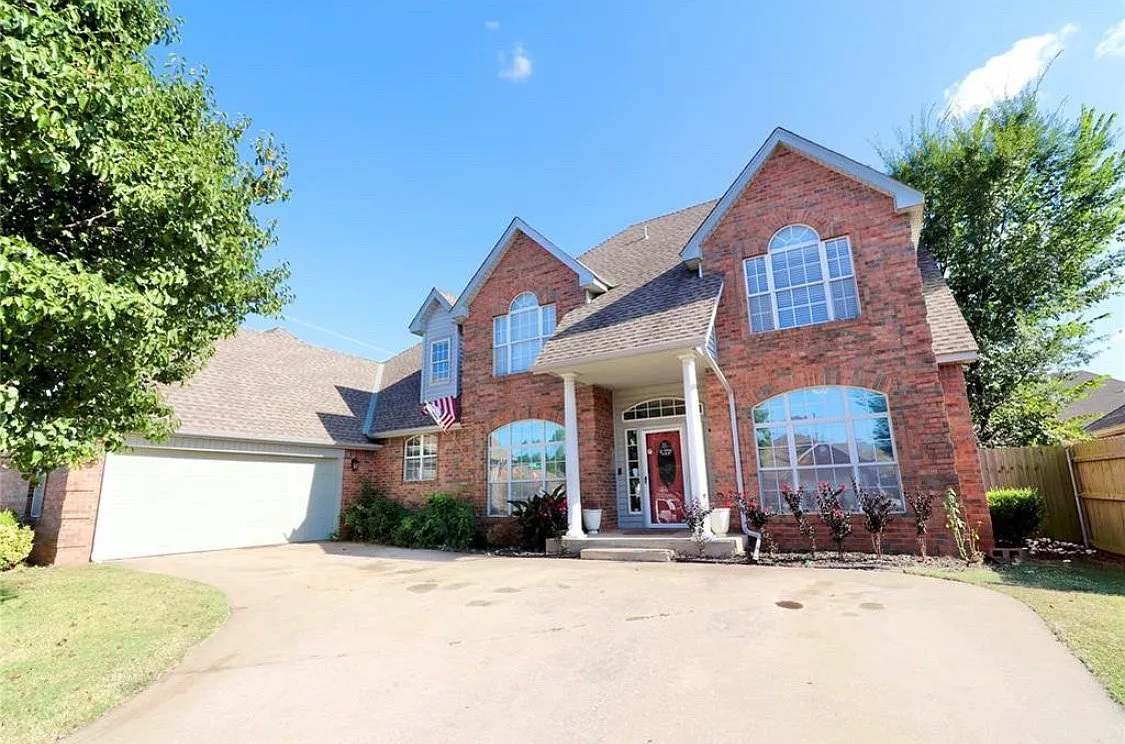 2932 Misty Ridge Dr — Photo 1