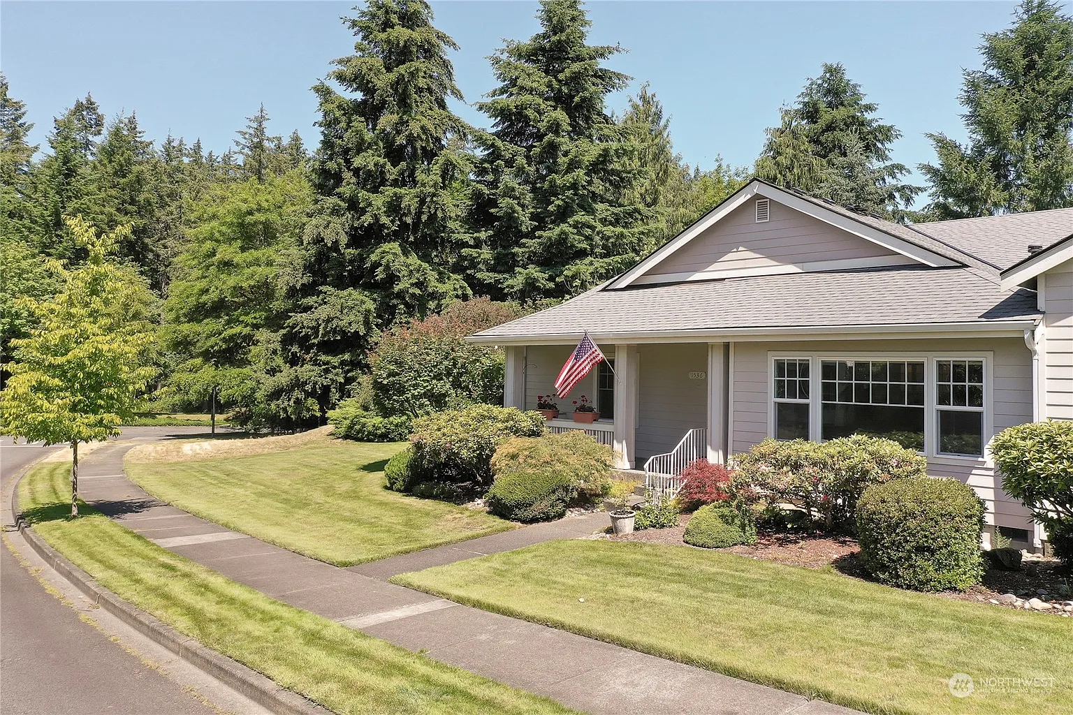 1536 Thompson Street #26A photo 1