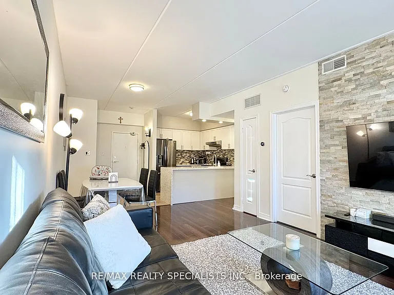 4016 Kilmer Dr #112 — Photo 18