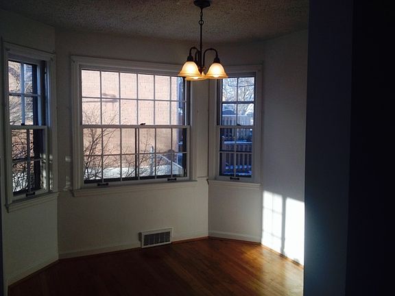 4th image of 7276 Thomas Dr