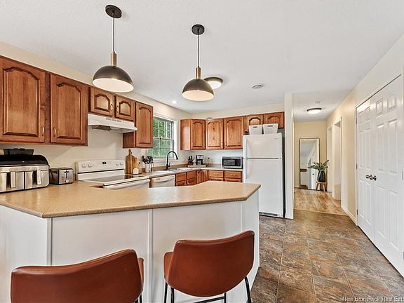5th image of 114 Sequoia Dr