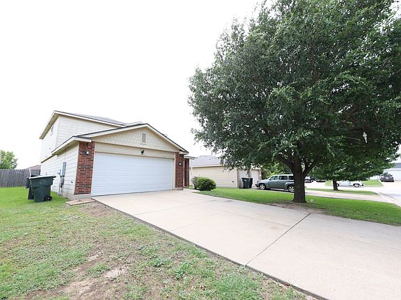 2nd image of 25 Avrshire Ln