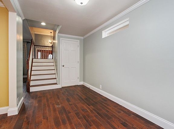 4th image of 135 S Fulton Ave