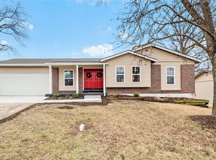 378 Palermo Dr, Ballwin, MO 63021