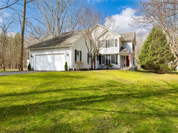 115 Jefferson Ave, Fairport, NY 14450