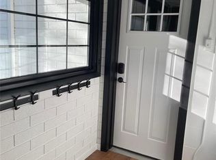 4065 Orion Rd, Rochester, MI 48306