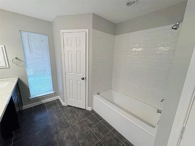 3006 Fort Stockton Dr — Photo 19