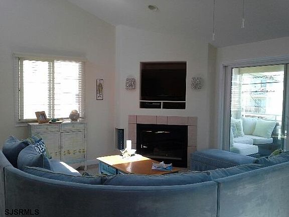 2nd image of 5034 Central Ave #2