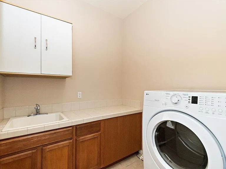 80215 Queensboro Dr #80215 — Photo 29