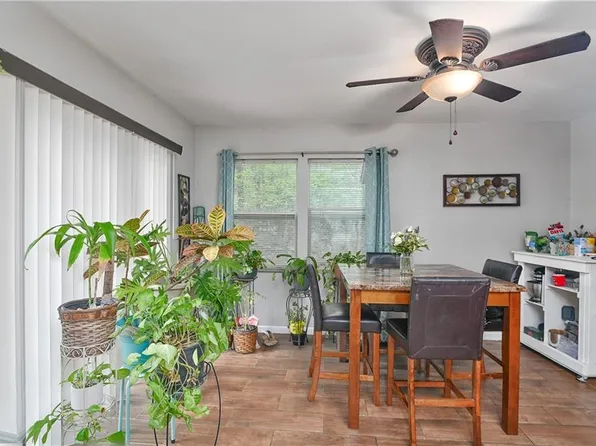 13341 Metropolitan Ave, Bonner Springs, KS 66012