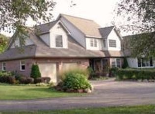 12180 Parkin Ln, Fenton, MI 48430