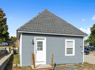 1 Foster St, Pepperell, MA 01463