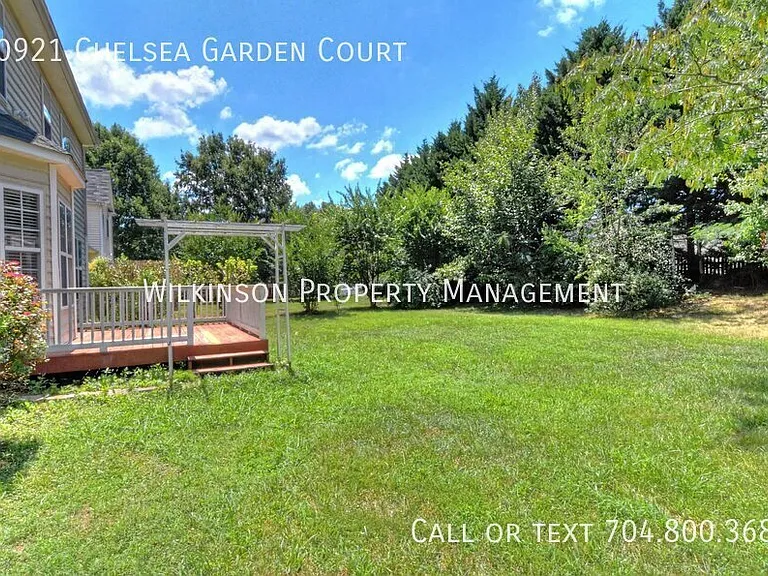 10921 Chelsea Garden Ct — Photo 4