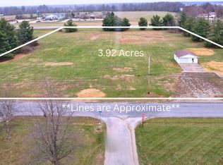 501 E 12th St, Flora, IL 62839