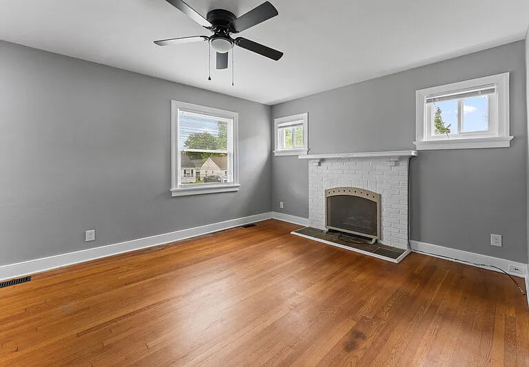 2501 Williams St — Photo 12