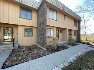 15 Golden Ct #15, Cromwell, CT 06416