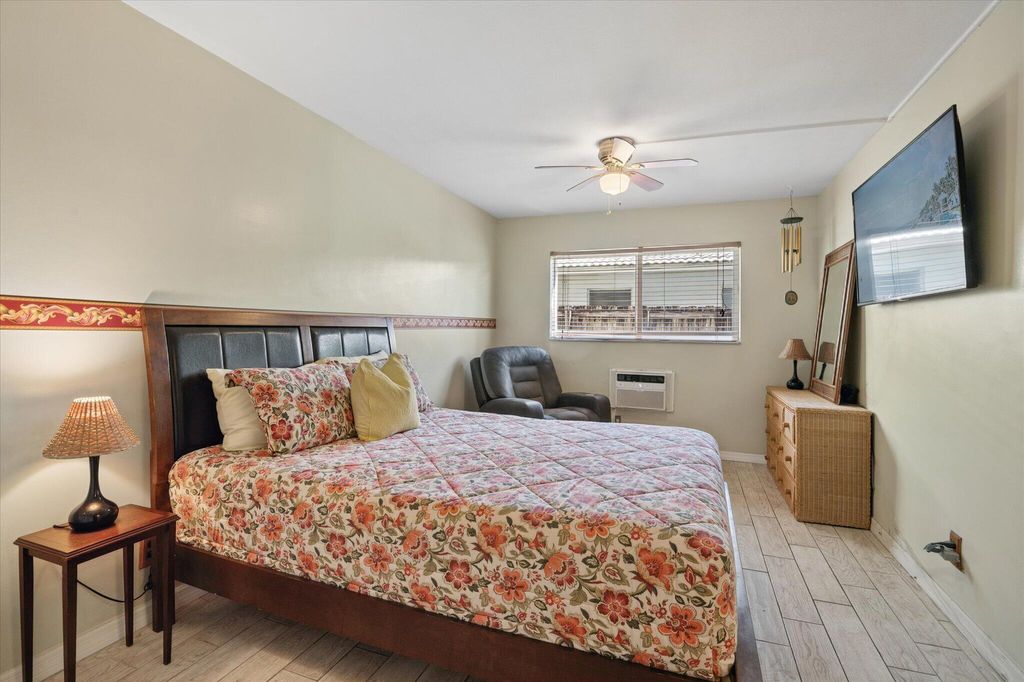 2501 N Ocean Blvd APT 8, photo 7