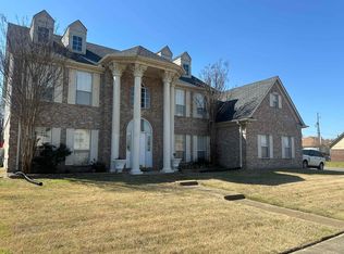 5167 Grand Pines Dr, Memphis, TN 38125