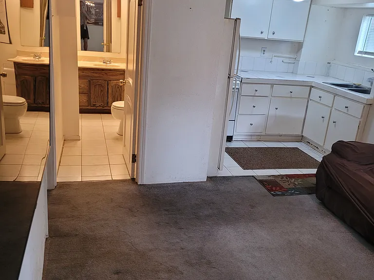 1227 Oak Grove Dr #1 — Photo 3
