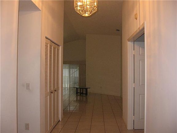 2nd image of 180 Citrus Ave