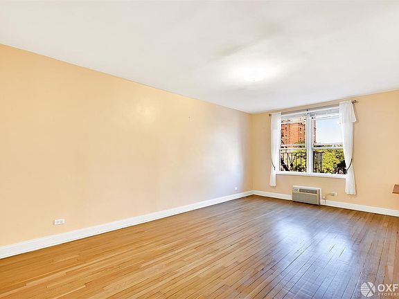 4th image of 9002 63rd Dr APT 2E