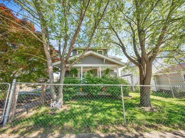 429 4th Ave, Worthington, KY 41183