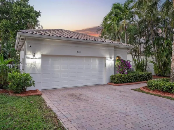 2553 Bay Pointe Dr, Fort Lauderdale, FL 33327