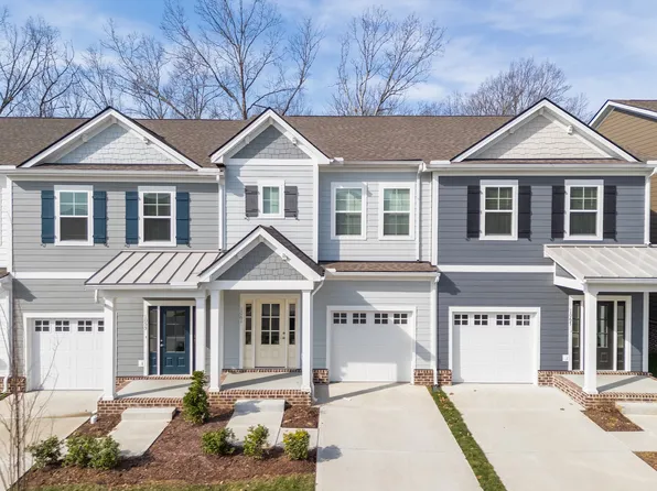 1061 Sweetleaf Dr, Franklin, TN 37064