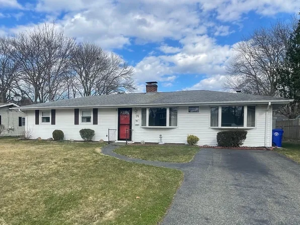 14 James St, Holbrook, MA 02343