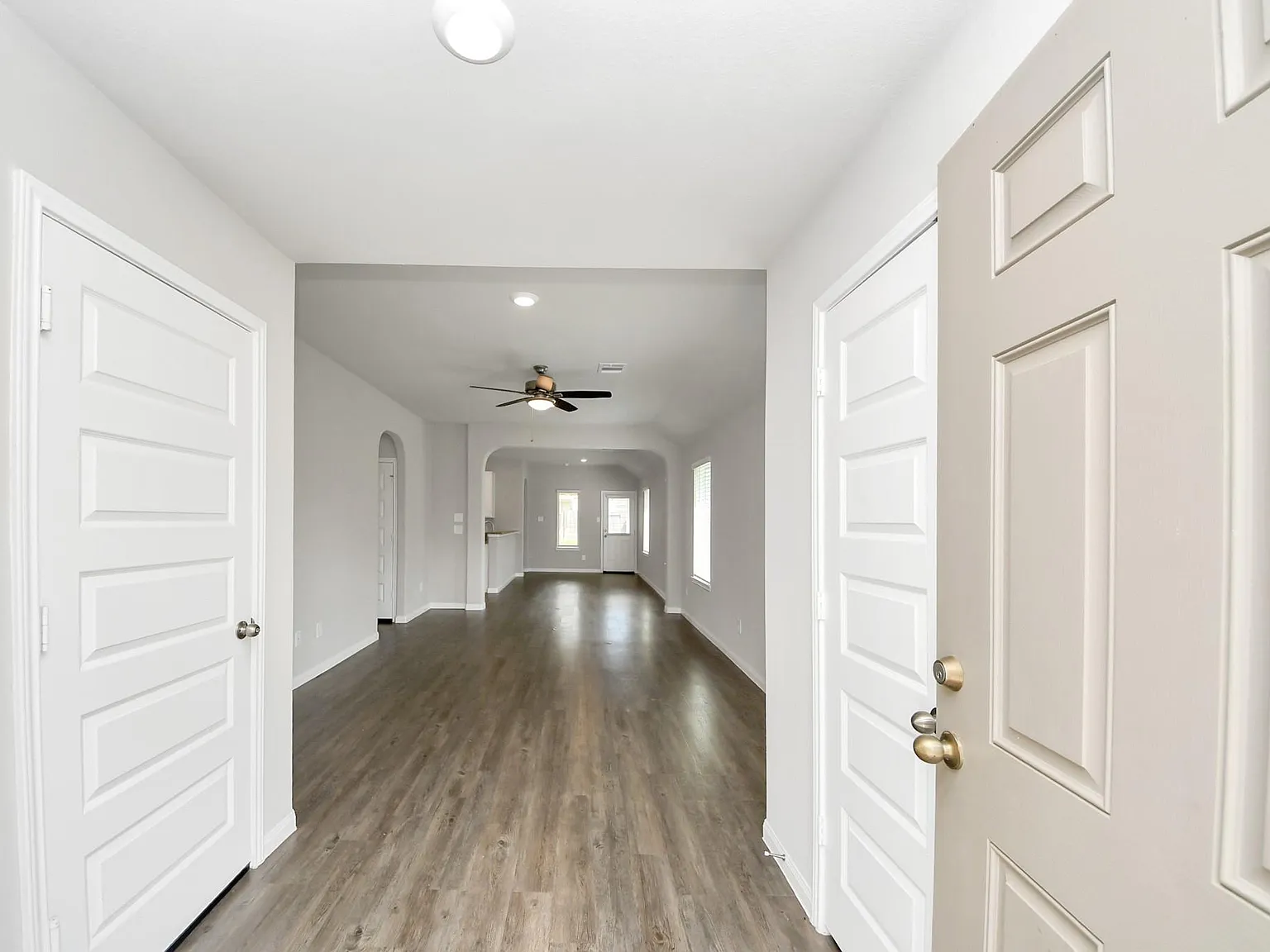 3 bed, 2.0 bath, 1349 sqft, $1,780 — Photo 4