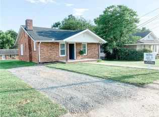 105 Chestnut St, Thomasville, NC 27360