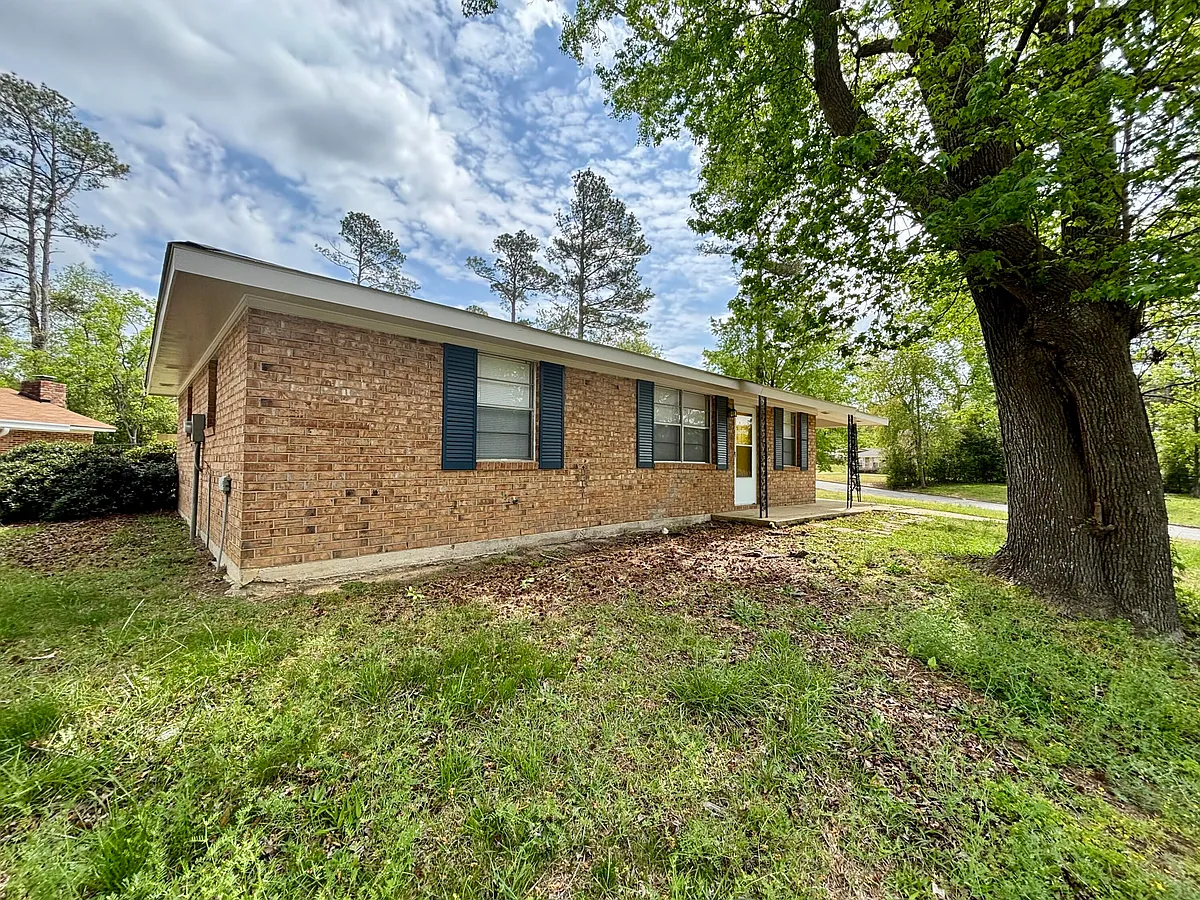 Building Photo - 336 Deerwood Ct